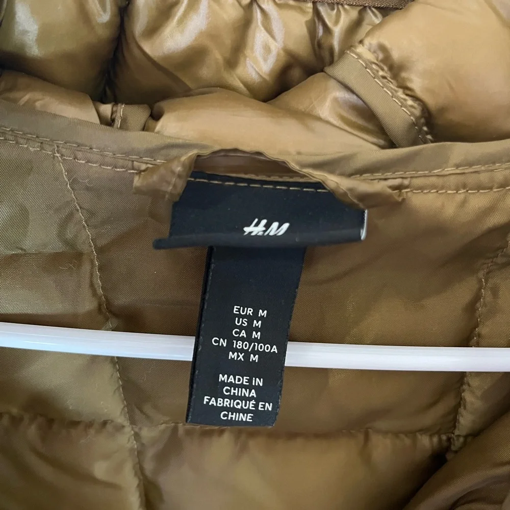 H&M Men's Metallic Gold Puffer Jacket - Picture 5 of 5